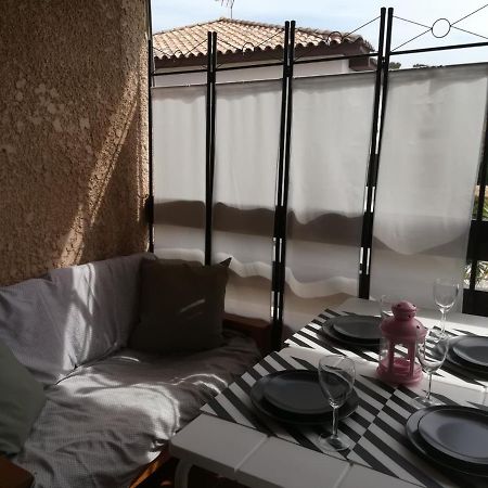 Appartement terrasse vue mer, plage gorguette à 1 minute à pied, wifi,clim, parking clos privatif Sanary-sur-Mer Extérieur photo